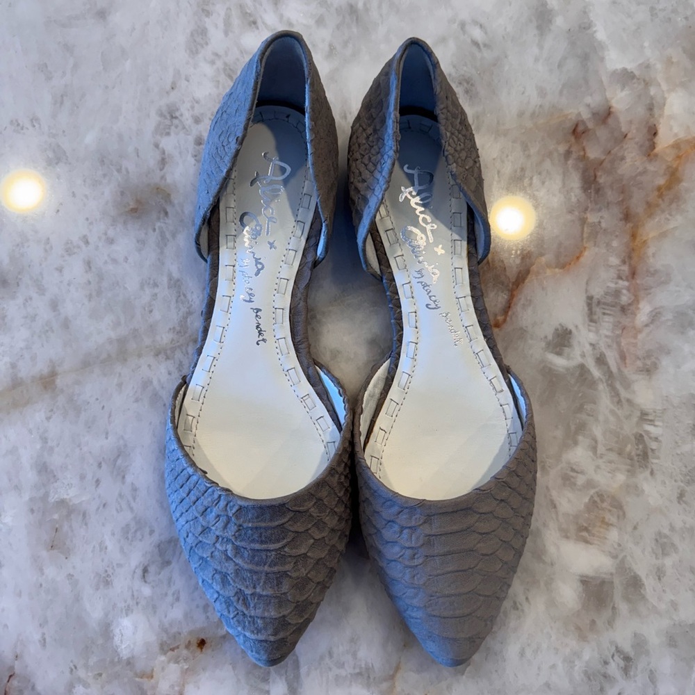 Alice + Olivia Textured Gray Flats